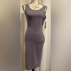 NWT RD Style Gia Textured Midi
Knit Dress